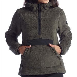North Face Campshire fleece hoodie